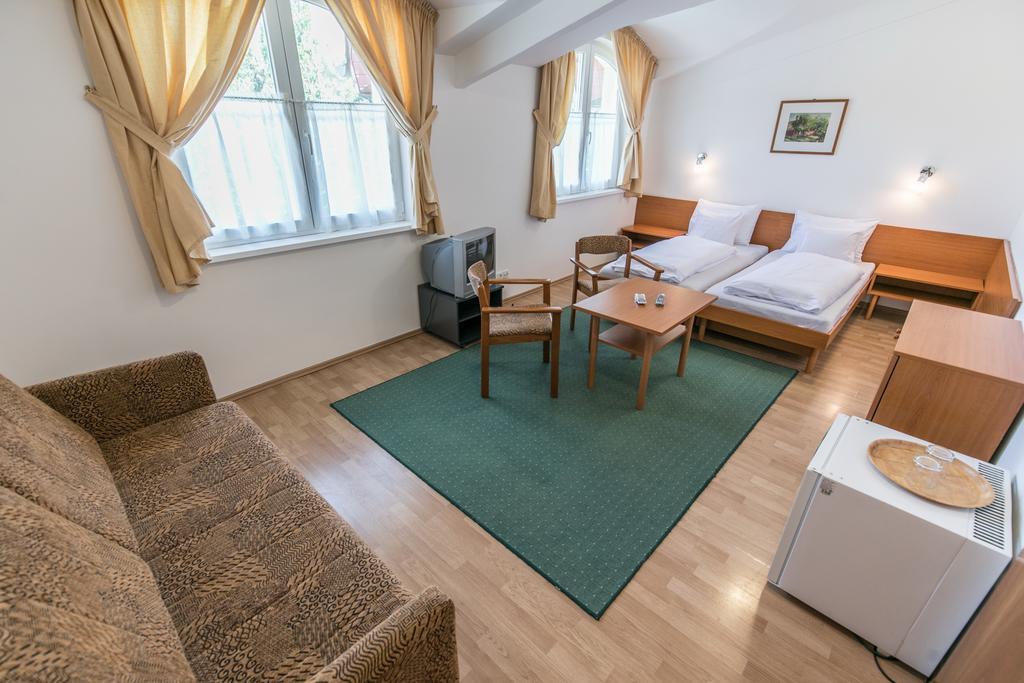 Hello Balcsi Apartmanhaz Тихань Экстерьер фото
